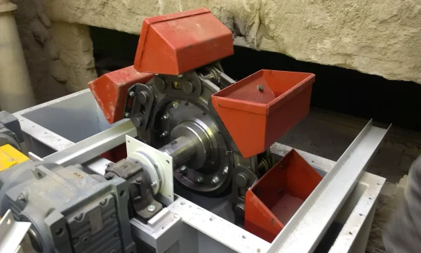 CENTRAL_CHAIN_BUCKET_ELEVATOR